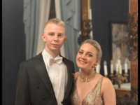 Miko Bergbom ja puoliso Fiia Kähkönen Linnan juhlissa